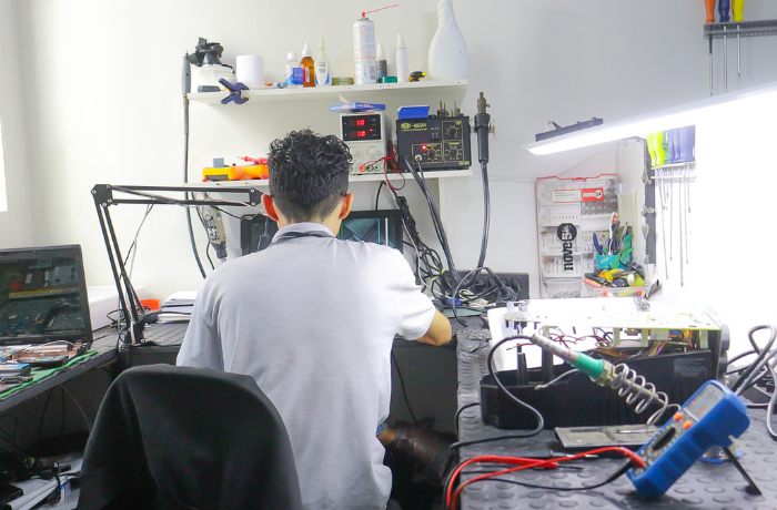 Foto: reparo em andamento